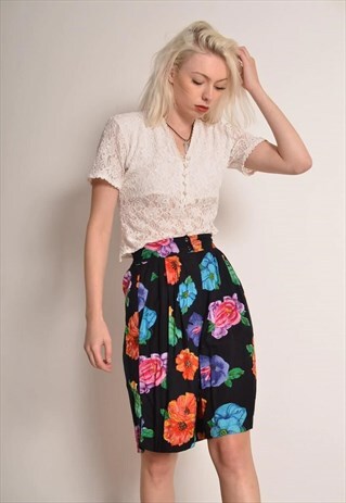 VINTAGE 80S ELASTICATED BLACK FLORAL SHORTS