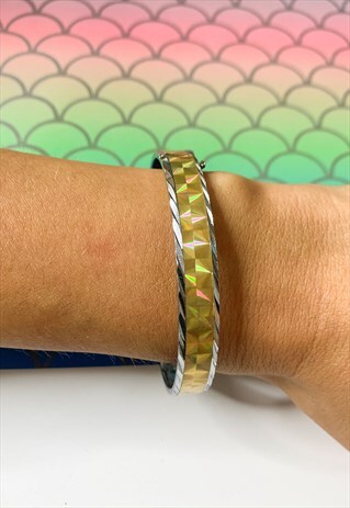 1980'S SILVER HOLOGRAPHIC HINGED BANGLE