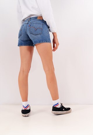 VINTAGE LEVI'S CUT OFF DENIM SHORTS MID BLUE