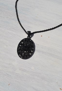 Deadstock black glass crystals pandant chain necklace.