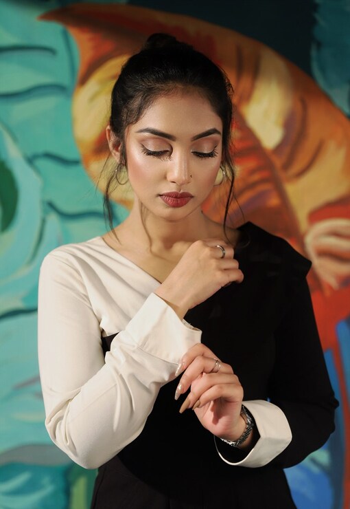 garment image