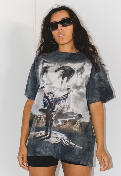 garment image