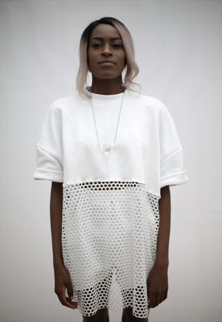 WHITE JUMPER MESH OVERSIZED TOP