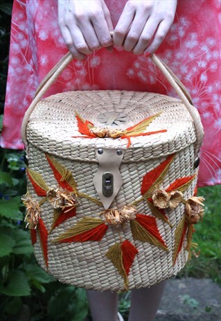 VINTAGE 1950S BEACH STRAW FESTIVAL FLORAL BASKET WOMAN BAG