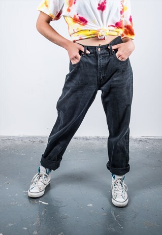 VINTAGE HIGH-WAISTED BLACK LEVI'S 615 MOM JEANS