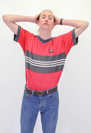 VINTAGE ADIDAS LOGO T-SHIRT IN RED XL