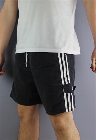 VINTAGE ADIDAS SHORTS IN DARK NAVY WITH POCKETS, EMBROIDERED