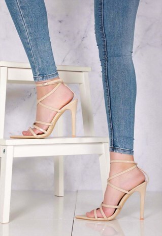 HIGH POINT ANKLESTRAP SANDAL IN NUDE PATENT
