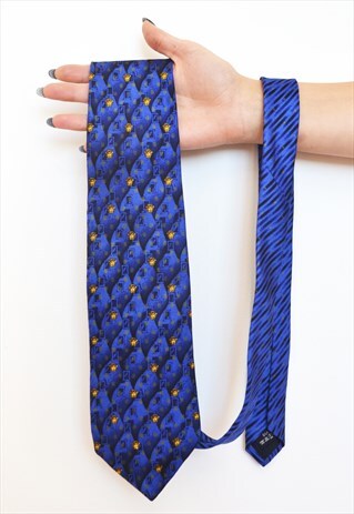 VINTAGE GIANNI VERSACE MEDUSA ICONIC SILK TIE