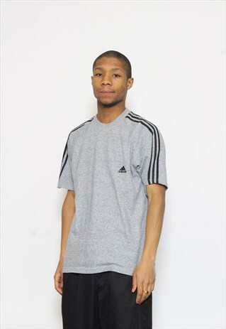 VINTAGE ADIDAS T SHIRT