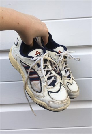 WOMENS VINTAGE 80S 90S ADIDAS TRAINERS IN WHITE BLUE RED