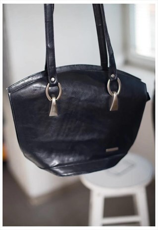 VINTAGE 80'S BLACK LEATHER SHOULDER BAG