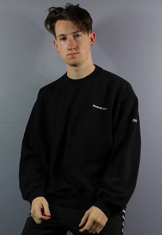 VINTAGE REEBOK ESSENTIALS SWEATSHIRT IN BLACK WITH EMBROIDER
