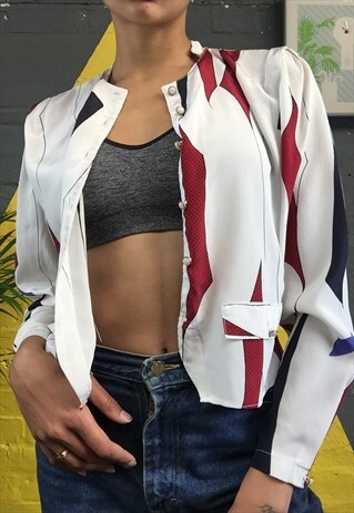 WHITE BLOUSE/LIGHTWEIGHT JACKET