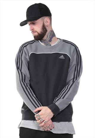 VINTAGE ADIDAS SWEATSHIRT