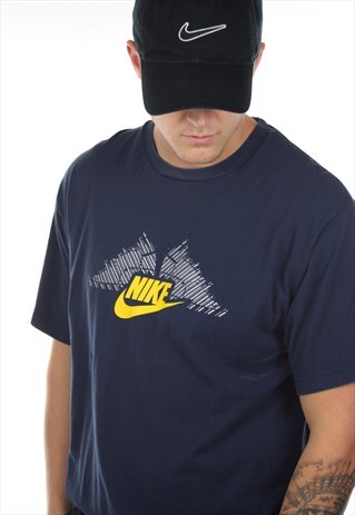 VINTAGE NIKE GRAPHIC T SHIRT TEE