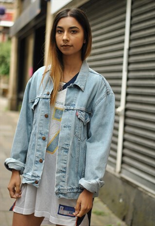 VINTAGE LEVI'S OVERSIZED RED TAB TRUCKER DENIM JACKET