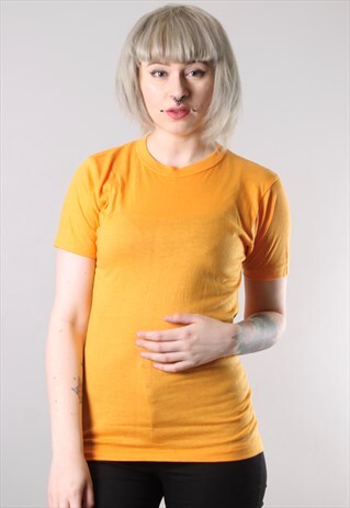 VINTAGE CREW NECK BASICS 80'S T-SHIRT SMALL