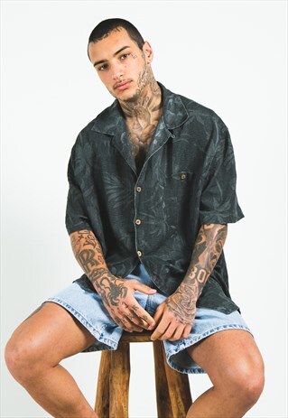 VINTAGE 80S HAWAIIAN SHORT SLEEVE SHIRT / S5150