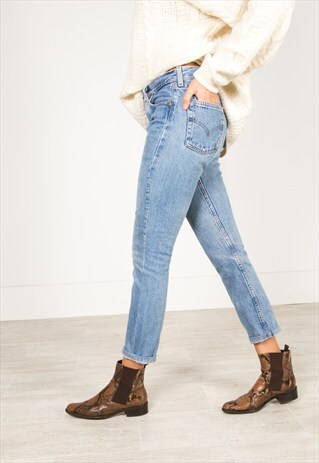 VINTAGE 80S LEVI'S 501 SLIM FIT /AVELINASREWORKS / C404