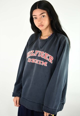 VINTAGE TOMMY HILFIGER SWEATER