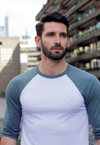 THE HEIGHTS EC2 BASEBALL T-SHIRT