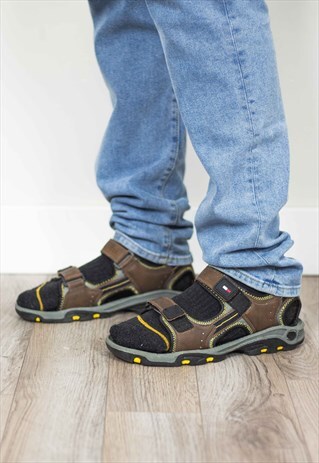 VINTAGE TOMMY HILFIGER CHUNKY SANDALS LOGO 90S X 30.4