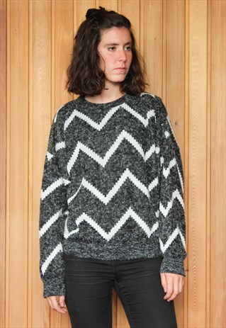 VINTAGE 1980S GREY ZIG-ZAG PATTERNED JUMPER