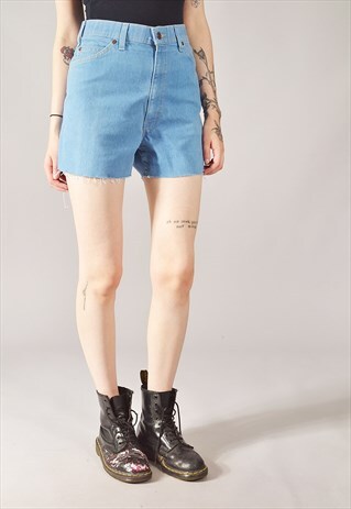 VINTAGE LEVI'S DENIM SHORTS MID BLUE