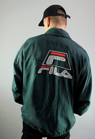 MEN'S VINTAGE FILA RAIN COAT IN GREEN WITH REAR LOGO