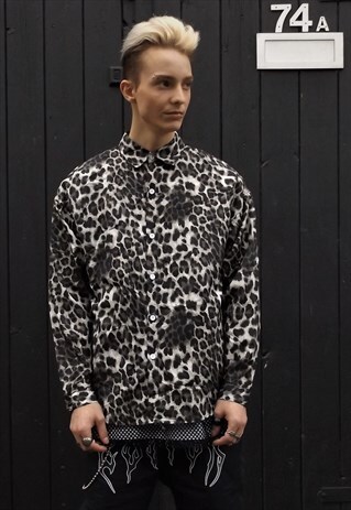 REGULAR FIT CURVED LONG SLEEVE LEOPARD PRINT SHIRT TOP