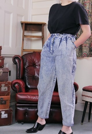 HIGH WAISTED 80S MOM JEANS