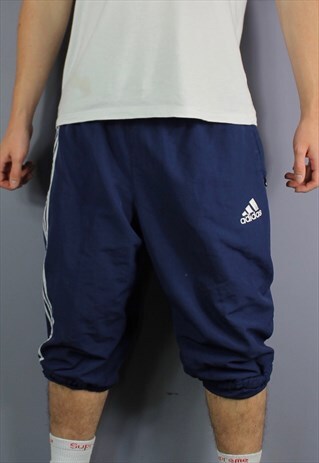 VINTAGE ADIDAS 3/4 LENGTH SHORTS IN NAVY BLUE WITH POCKETS,