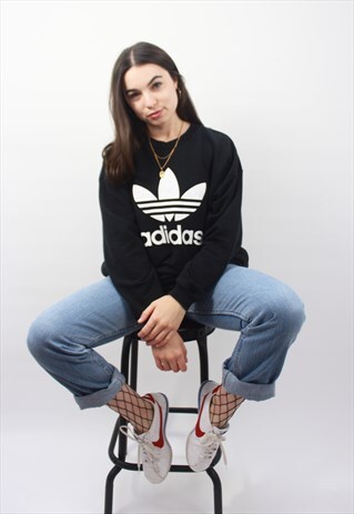 90'S RETRO BLACK SPELL-OUT SWEATSHIRT