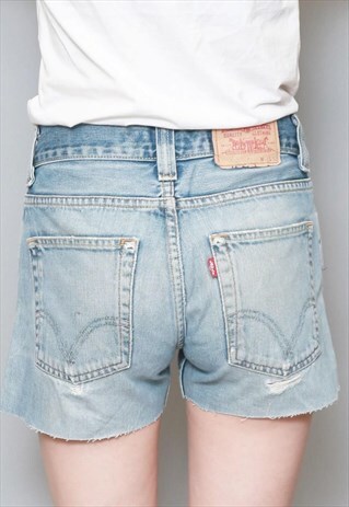 VINTAGE 1990'S LEVI'S LIGHT BLUE RAW HEM DENIM SHORTS