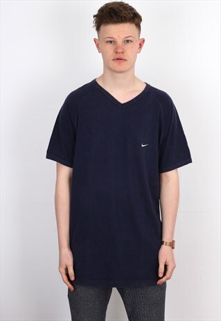 VINTAGE NIKE T SHIRT