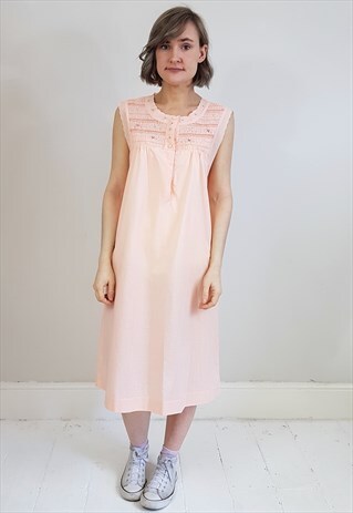 VINTAGE 70'S PEACH POLKA DOT NIGHT DRESS