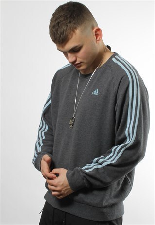 VINTAGE ADIDAS THREE STRIPES SWEATSHIRT