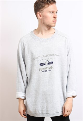 VINTAGE REEBOK SWEATSHIRT