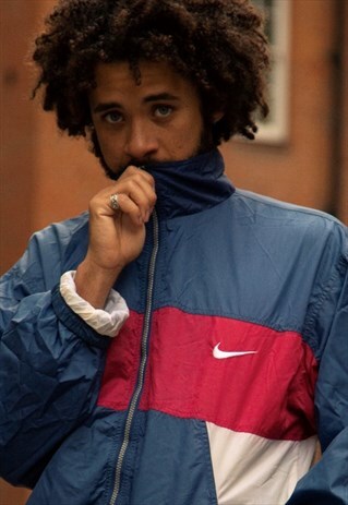 VINTAGE NIKE TRACKSUIT JACKET / WINDBREAKER IN RED AND BLUE