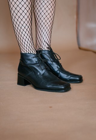 VINTAGE 90S BLACK ANKLE BOOTS