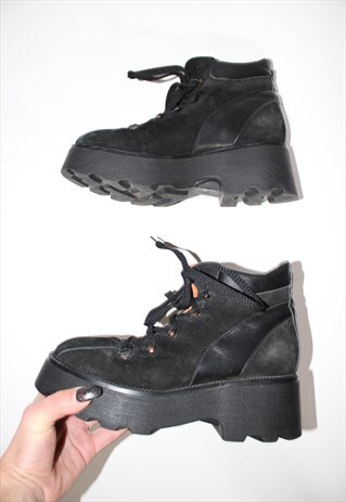 VTG CHUNKY PLATFORM BOOTS