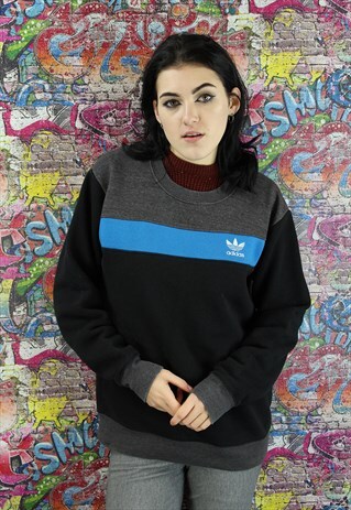 VINTAGE ADIDAS 90S SWEATSHIRT. BRANDED SPORTSWEAR.