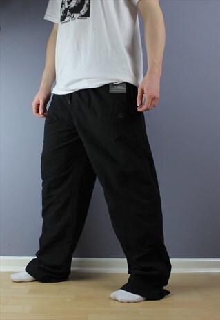 VINTAGE CHAMPION TRACK PANTS IN BLACK EMBROIDERED LOGO