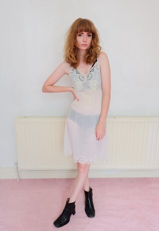 VINTAGE 1960S SHEER LACE NIGHT GOWN SLIP DRESS IN WHITE