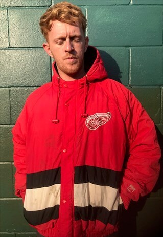 VINTAGE NHL DETROIT RED WINGS TEAM COAT