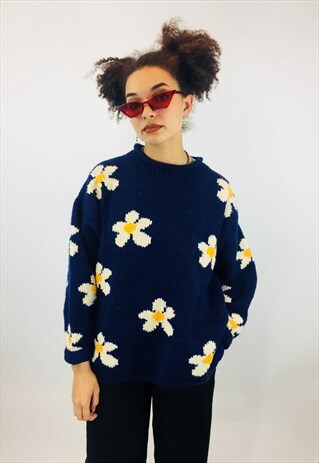 VINTAGE CHUNKY COLOURFUL HAND KNIT DAISY JUMPER