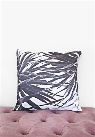 BLACK AND WHITE TROPICAL CUSHION COVER