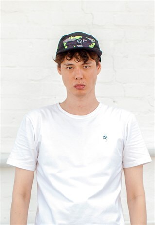 STREETWEAR 5 PANEL CAP WITH EMBROIDERED BRAND TAB