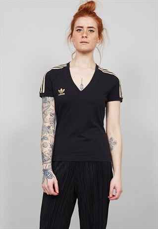 VINTAGE 90'S BLACK V-NECK ADIDAS T-SHIRT